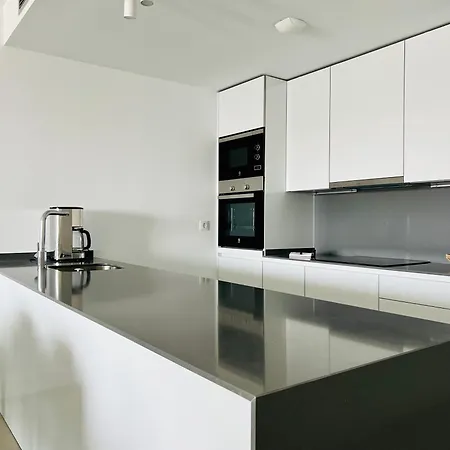 Apartment Moderne Et Cosy Avec Piscine, Jacuzzi, Salle De Sport Et Billard Estepona