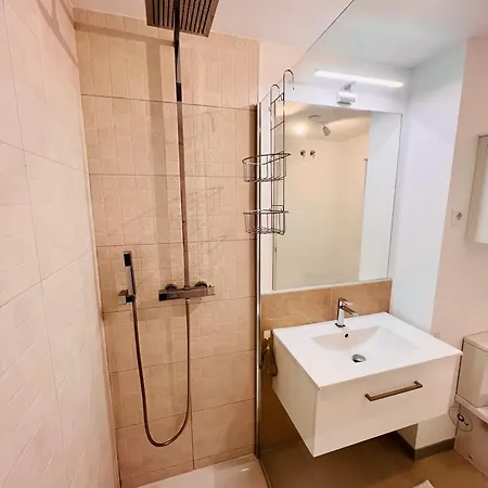 Apartment Moderne Et Cosy Avec Piscine, Jacuzzi, Salle De Sport Et Billard *
