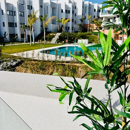 Moderne Et Cosy Avec Piscine, Jacuzzi, Salle De Sport Et Billard Estepona